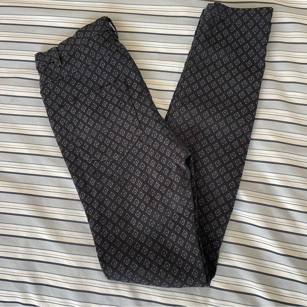 NWOT Zara women’s skinny pants (size small)